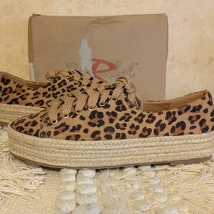 Bonnibell Brown Leopard Print Women's Shoes- Size 7.5 NWT